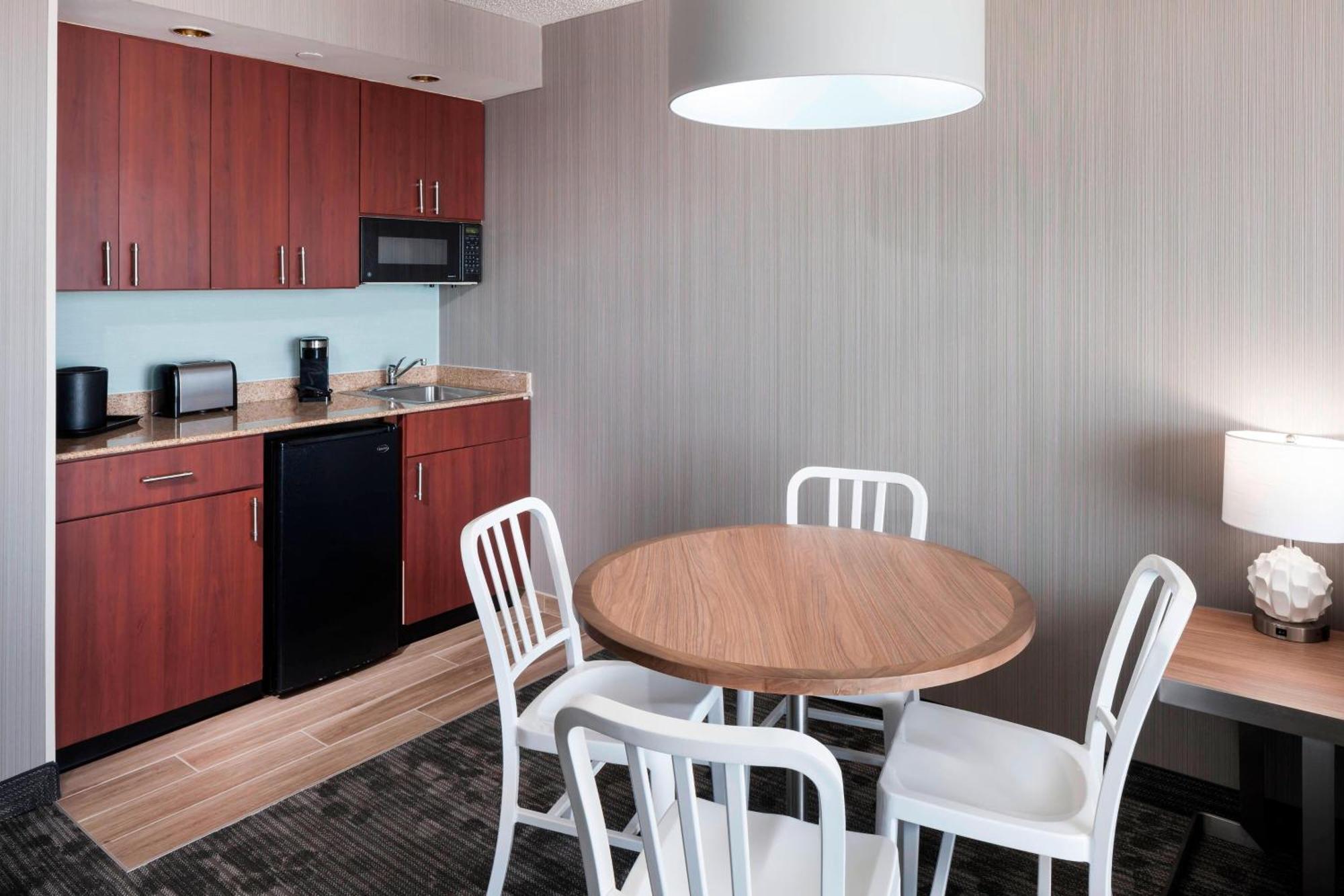 Courtyard Virginia Beach Oceanfront/South Екстер'єр фото