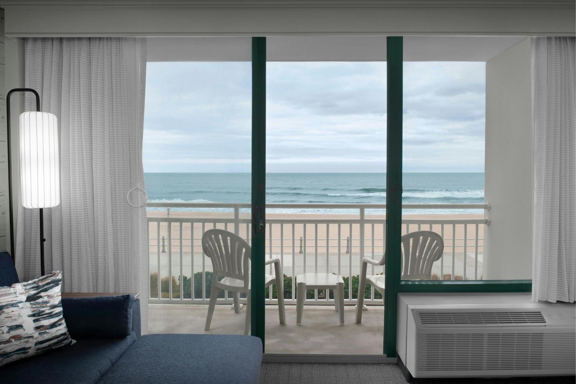 Courtyard Virginia Beach Oceanfront/South Екстер'єр фото