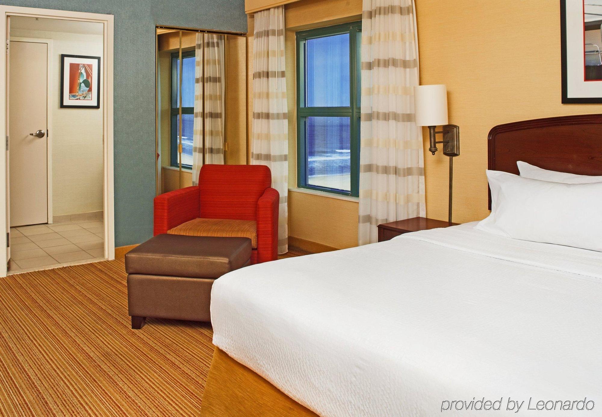 Courtyard Virginia Beach Oceanfront/South Екстер'єр фото
